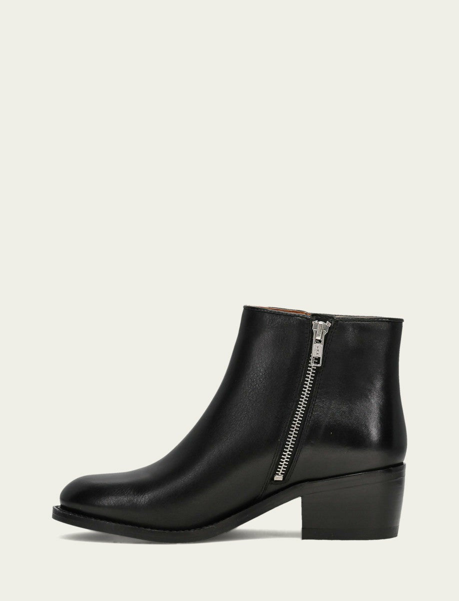 FRYE Women's Black Carson 2 Piping Booties