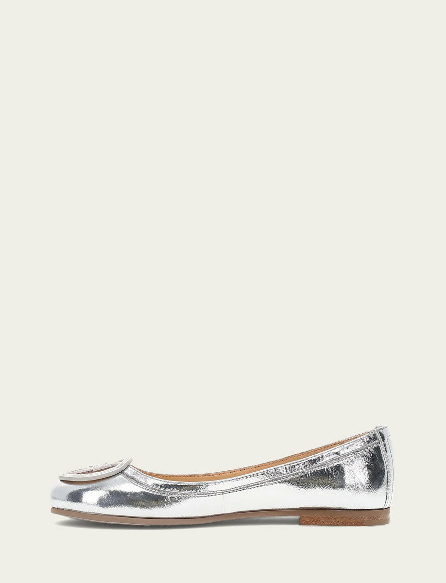 FRYE Women's Silver Carson Logo Ballet Flats