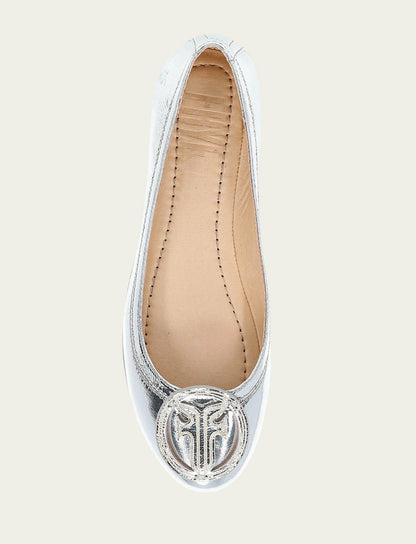 FRYE Women's Silver Carson Logo Ballet Flats