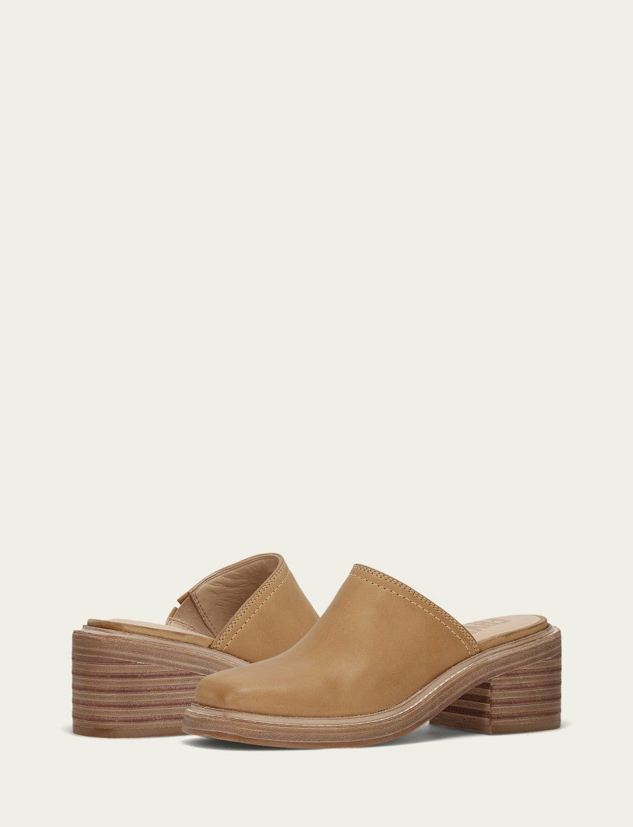 FRYE Women's Banana Leather Kate Mules
