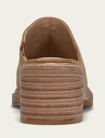 FRYE Women's Banana Leather Kate Mules