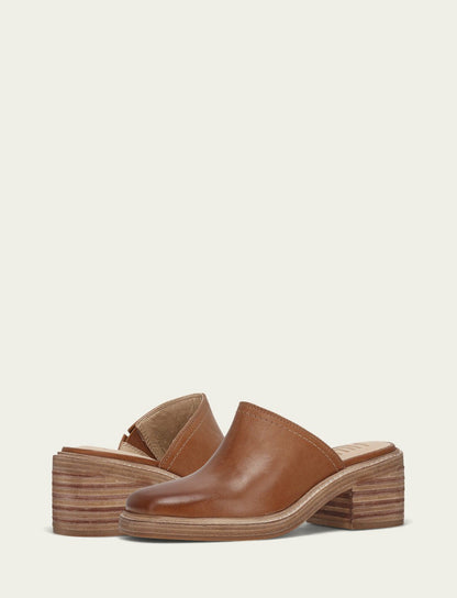FRYE Women's Saddle Leather Kate Mules