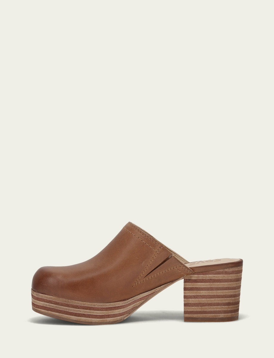 FRYE Women's Saddle Leather Campus Clogs