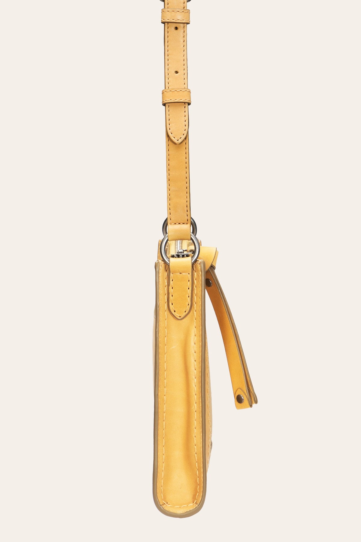 FRYE Women's Banana Melissa Zip Crossbody