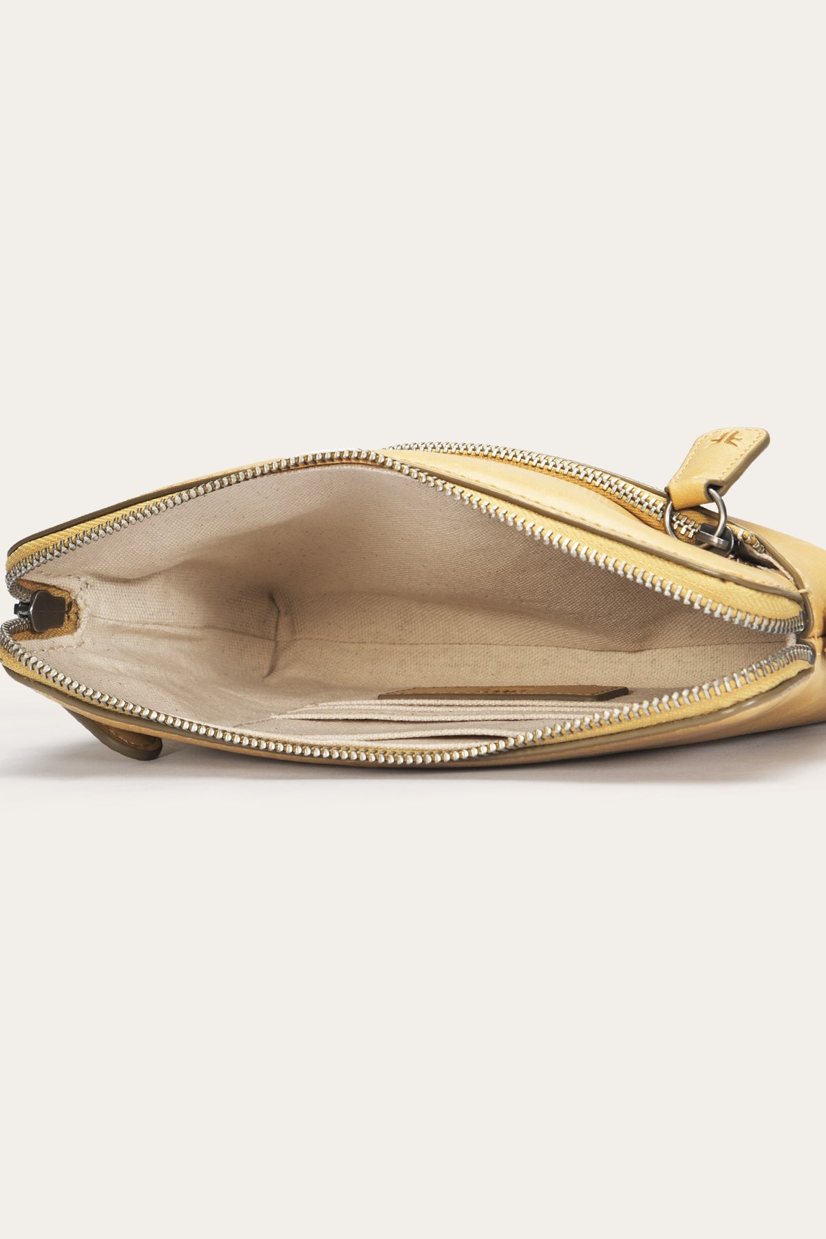 FRYE Women's Banana Melissa Crossbody Wristlet