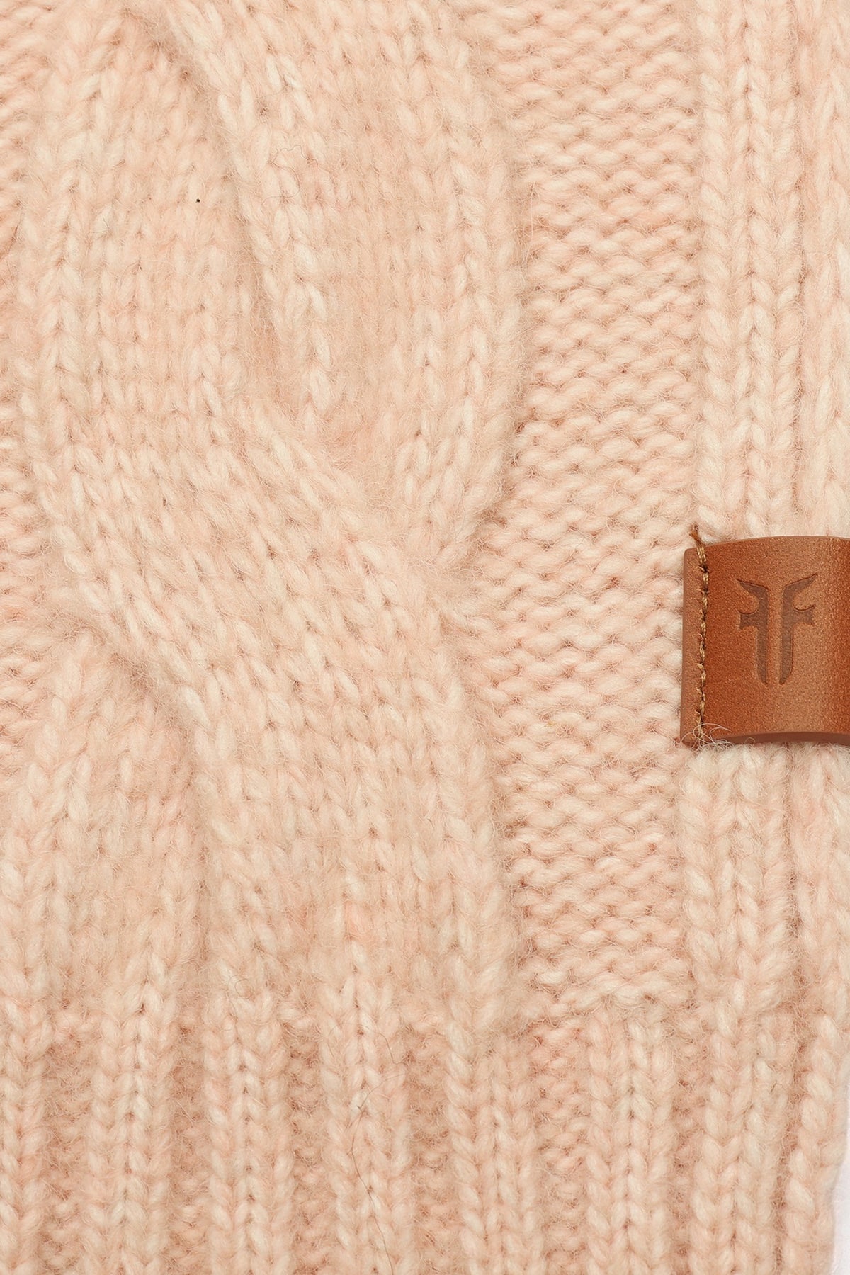 FRYE Rose Cloud Wide Cable Scarf
