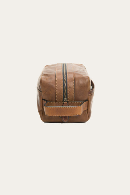 FRYE Logan Large Travel Dopp in Dark Brown