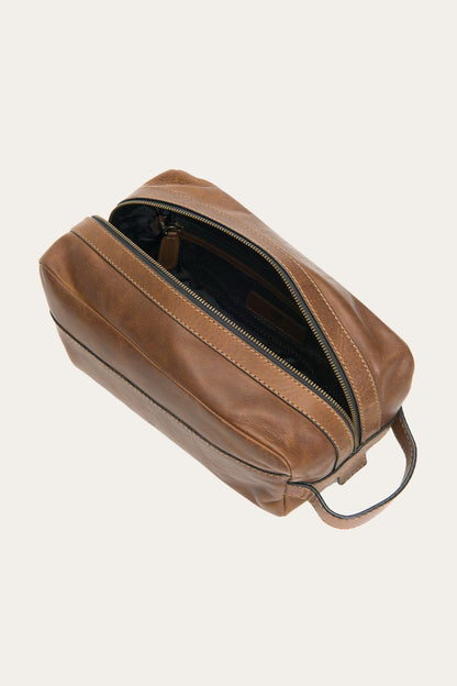 FRYE Logan Large Travel Dopp in Dark Brown