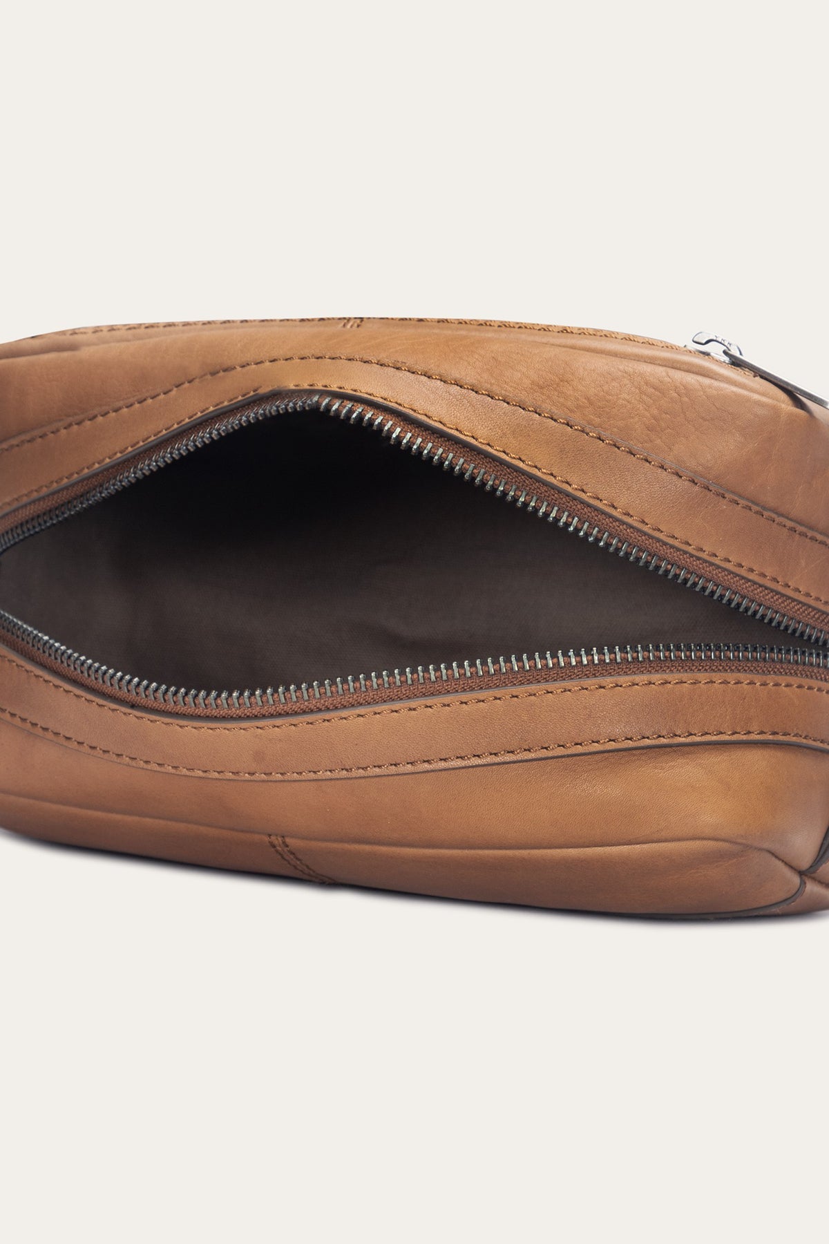 FRYE Nash Cognac Dopp Kit